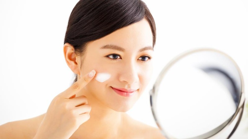 Glow: daily habits to beat acne and love your skin!